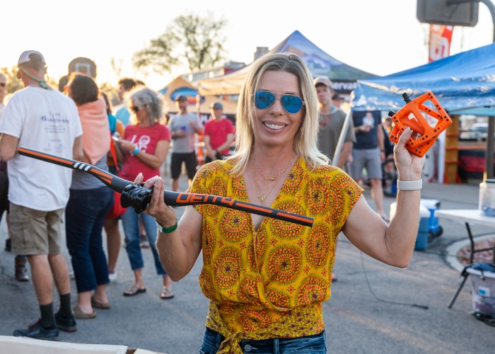 There are lots of giveaways at the Festival. Amy Wilde won a Deity Components package plus a Festival entry and lodging with Zion Lofts.  Photo by John Shafer, Photo-John.net