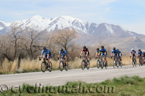 The Masters on course at the Rocky Mountain Raceways Criterium 3-18-2017. C's and Masters. Photo by Dave Iltis/cyclingwest.com